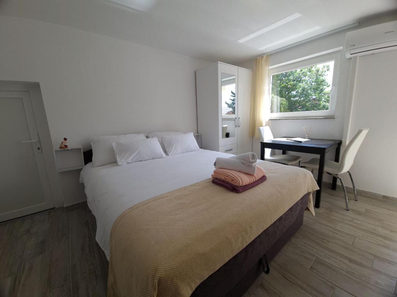 Eden Apartment